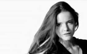 Imogen Morris Clarke-哔哩哔哩_Bilibili