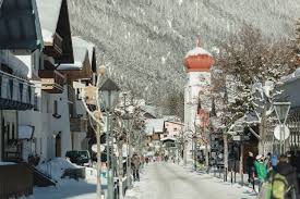 Anton am arlberg's most well known attractions. Hosts History