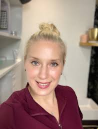 👋👋 Let me introduce myself and my beauty studio! Hi, I'm Agnes