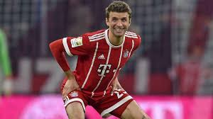 Schau dir die neuen trikots des klubs bayern münchen an: Fc Bayern Munchen Heim Trikot Hose Und Stutzen Fur 2018 19 Geleakt Eurosport