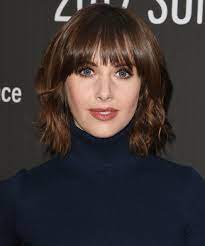 Alison Brie Was Asked Unethical Things When Auditioning For Entourage Short Hair Styles Girls Short Haircuts Medium Hair Styles