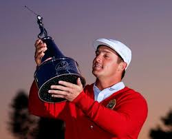 Bryson dechambeau didn't find answers during his night range session, but he did later that night while sleeping before shooting 69 on the second day of the it's one of those things i was sleeping and it came to me in the middle of the night, woke up and i was like, hmm, i'm going to try this, he said. Inspired By Arnie And Tiger Woods Jumbomax Team Member Bryson Dechambeau Captures Victory At The Arnold Palmer Invitational The Golf Wire