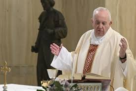 Vaikka paavin maallinen valta on nykyään vähäistä, hän on silti hengellisen johtajuuden lisäksi. Messe Du Pape Francois Que Personne Ne Soit Sans Travail Dignite Juste Salaire 5 Mai 2020 Global The Future Of Work Labour After Laudato Si