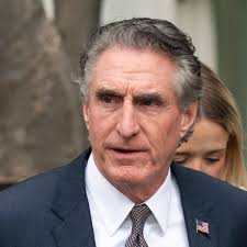 Oklahoma teacher hailed as hero for saving choking student