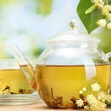 Más que un relajante, conoce todos los beneficios del té de tila | Gastrolab