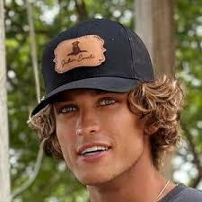 Carson Barry's Instagram, Twitter & Facebook