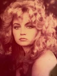 Frankie Gale's Instagram, Twitter & Facebook