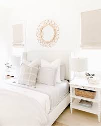 A feng shui expert explains how to feng shui your bedroom — including which colors and layout to use — in order to improve she notes that she's seen clients place their beds in awkward positions or panic because they can't fit two nightstands in their space, both of which are completely unnecessary. How To Feng Shui Your Bedroom 17 Layout Design Ideas Extra Space Storage