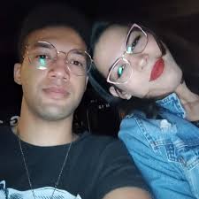 Bem que me falaram pra não procurar o amor, basta esperar, que virá até  você esse sentimento único que transborda sua felicidade. Obrigado por me  amar e deixar ser amada, pois não