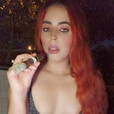 ✨✨✨9K Giveaway✨✨✨ Who wants to win a free set of braids, lashes and  threading session, and a makeup session? 💖🎀💋 Rules to enter: -you must  follow all 3 pages D' Beauty Studio,