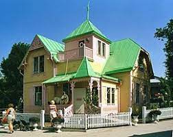 Al piano terra si trova la piazza delle fiabe, che è una rappresentazione fedele della città di stoccolma dei tempi dell'autrice. Villa Villacolle Wikipedia