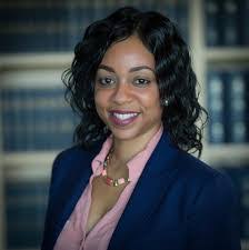 Veronica Holmes's Instagram, Twitter & Facebook