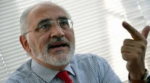 Carlos Mesa sostiene que el país debe ser quien investigue vínculos de  exautoridades con el narcotráfico y no la DEA