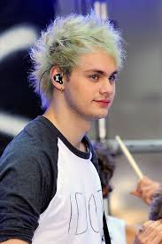 From Red To Green To Gray See 5sos Michael Clifford S Hair Transformation 5sos Michael Michael Clifford 5sos Michael Clifford