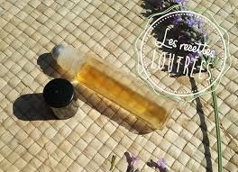 Roll On Stop Boutons Une Recette Naturelle Aux Huiles Essentielles A Amener Partout Avec Vous Produits De Beaute Recettes De Beaute Naturelles Belle Et Bio