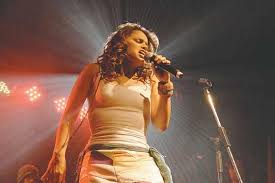 Edad27 años (19 de marzo de 1993). Adriana Lucia Edad Ciudad Natal Biografia Last Fm