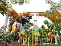 At night, visitors usually make their way to watch the magical kuala. Top 17 Theme Parks In Malaysia 2 3 17 Must Go
