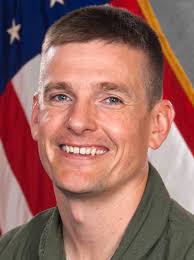 Martin takes command of the Jayhawks > Vance Air Force Base > Article  Display