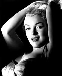 CLASSIC HOLLYWOOD GLAM