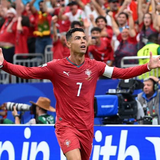 Cristiano Ronaldo, un doublé qui rassure : « J'avais l'impression d'être un retraité du football en écoutant les critiques »