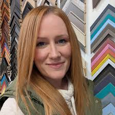 Holly The Picture Framer