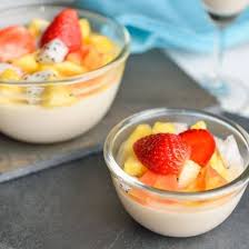 Salade De Fruits A La Danette Recette En 2020 Salade De Fruits Recette Tiramisu Fraise Recette Salade De Fruits