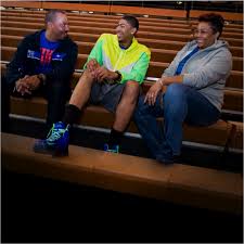 During his youth, he trained with his father, anthony davis sr., and cousins. Anthony Davis On Twitter My Parents Been Through It All W Me Tweet Who Gives You The Inspiration To Succeed Using Wincity Teamnike Http T Co Zvkjmmn03g