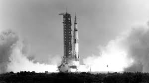 Pada tahun 1969, misi luar angkasa ke satelit kami yang disebut apollo 11 menghasilkan langkah pertama manusia di bulan. El Palestinewillbefree On Twitter Misi Apollo 11 Manusia Jejakkan Kaki Ke Bulan Pada 16 Julai 1969 Misi Apollo 11 Berlepas Ke Bulan Dengan Roket Saturn V Dari Pusat Angkasa Kennedy