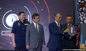 Saiz gambar tersebut tidak melebihi 1 mb. Malaysiakini Muhyiddin 1 4 Juta Ada Sijil Kelahiran Tapi Tiada Mykad