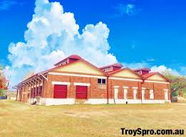 Biloela is a rural service centre located 594 km north of brisbane, 127 km from biloela's economy is driven by pastoral and agricultural enterprises and by the local coalmines, although, mercifully, it could. Biloela A Great Place To Live And Visit In Queensland Troy Spro
