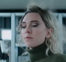 Vanessa kirby makes for quite the compelling addition. Vanessa Kirby S Eye Makeup From Hobbs Shaw Vanessa Kirby French Hair Messy Hairstyles