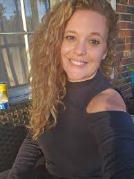 There are soooo mamy days over the last 3 years of life, I hid behind the  mask of a smile. Today I wake up to The smile of gratitude. I couldnt help