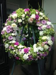 Funeral Wreath By Fleurie Mixed Flowers And Greenery Nghệ Thuật Cắm Hoa Vong Hoa Hoa