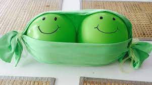 Two Peas In A Pod Baby Shower Decoration Two Green Balloons Placed Inside A Piece Of Gr Twin Baby Shower Decorations Twins Baby Shower Baby Shower Decorations