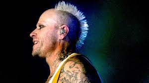 Keith flint in the prodigy's firestarter music video. The Prodigy S Keith Flint Remembered By The Chemical Brothers Goldie Dizzee Rascal And More Pitchfork