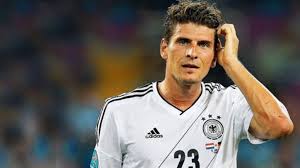 Zlatan ibrahimovic certainly interest most of us, and he can be called a lot of things, but arrogant is not one of those words! Fussballer Frisuren Die Wahrheit Liegt Auf Dem Kopf News Stuttgarter Nachrichten