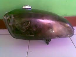 Motor honda cb 100 ini pertama dikeluarkan oleh pt ahm pada tahun 70 an yang dikemas dengan cukup bagus untuk sebuah motor jadul. Ada Yang Tau Apa Ciri2 Tangki Gelatik Honda Cb Indonesia Facebook