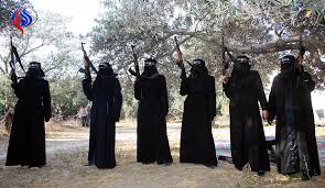 صبية سودانية ببشرتها القمحية و شعرها الاسود و لابسة الزى السوداني الي عامل زي Ø§Ù„Ø®Ø±Ø·ÙˆÙ… ØªØ³ØªÙ‚Ø¨Ù„ Ø³ÙˆØ¯Ø§Ù†ÙŠØ§Øª Ø¹Ø§Ø¦Ø¯Ø§Øª Ù…Ù† ØµÙÙˆÙ Ø¯Ø§Ø¹Ø´ Ù„ÙŠØ¨ÙŠØ§ ØµÙˆØ± Ù‚Ù†Ø§Ø© Ø§Ù„Ø¹Ø§Ù„Ù… Ø§Ù„Ø§Ø®Ø¨Ø§Ø±ÙŠØ©