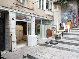 Aydın satılık daire seçeneklerini incelerken çine ilçesine ait ilanları da görebilirsiniz. Ogrenciler Gelmedi Ikinci El Esya Dukkanlarinda Depolar Dolup Tasti Ntv