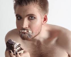 A Digital Pint With… Britain's Foremost Asexual Comedian, Eliott Simpson