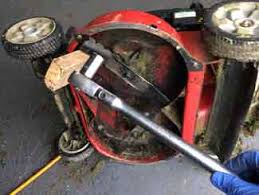 Riding lawn mower oil change. Lawn Mower Oil Change Lawnmowerfixed