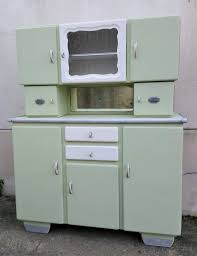 Le Buffet Mado Meuble Incontournable Des Annees 50 En Bois Vernis Ou Peint En Creme Fonctionnel Lour Decoracion De Interiores Decoracion De Unas Interiores