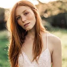 Samantha Muller's Instagram, Twitter & Facebook