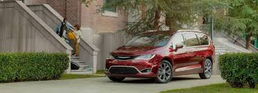 Comparing The 2018 Chrysler Pacifica Models Zeigler