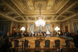 Dolmabahce Sarayi On Binlerin Ziyaretine Hazirlaniyor