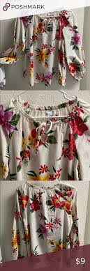 Old navy long sleeved boho shirt floral pattern. Old Navy Long Sleeved Tropical Print Blouse Bohemian Style Blouses Printed Blouse Tropical Print