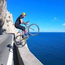 Vittorio brumotti does it again! Global Cycling Network Brumotti Bike Skills Facebook