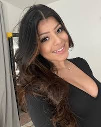 Areli Figueroa's Instagram, Twitter & Facebook