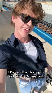 Alex Hampton (@hampton.alex)