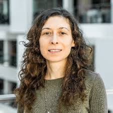 Roberta Sinatra (@robysinatra)